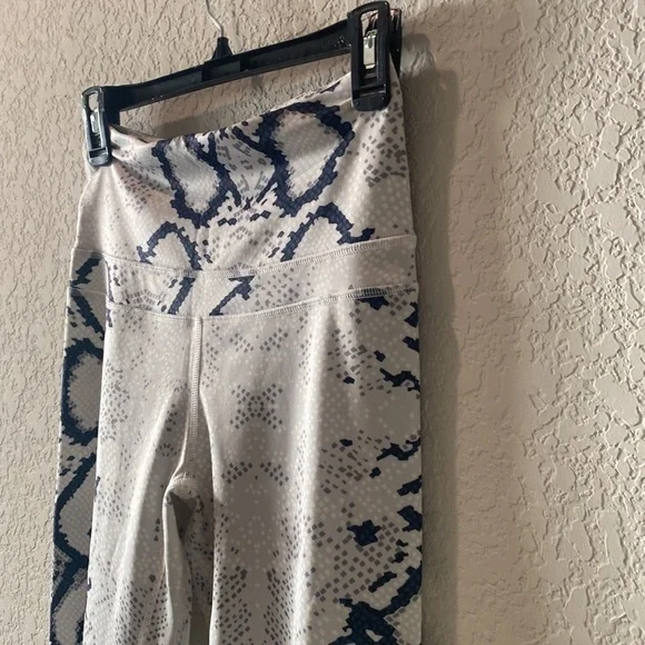 la Society Snake Print Leggings - Picture 5 of 8